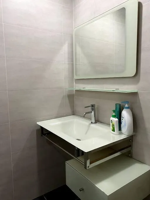Contemporary Studio Space By Bangsar Mrt Kuala Lumpur Apartment